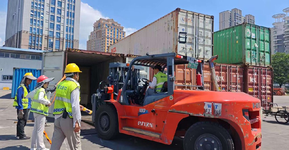 Large Generator Unit Shipped from Wuhan Yangluo Port for Overseas Delivery